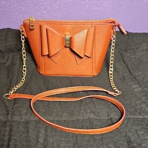 Grossi Elegant Tan Crossbody Bag with Bow Accent